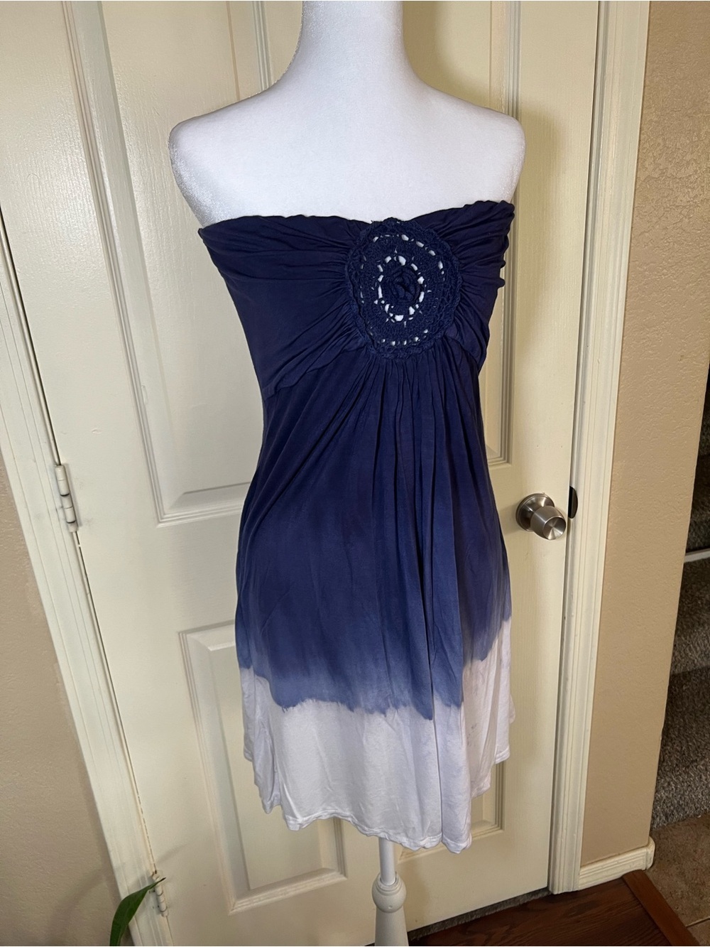 RAVYA Strapless Blue Ombre Dip Dye Tube Dress Crochet Rosette Size L Boho - Picture 4 of 9